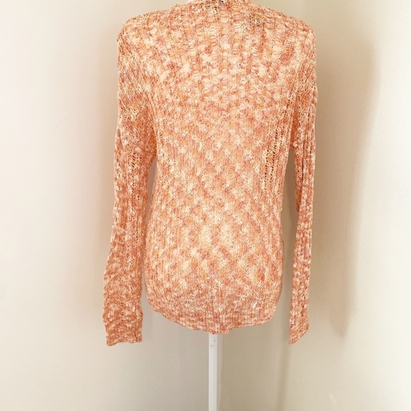 NWT V-neck long sleeved sweater in peach - Picture 5 of 11
